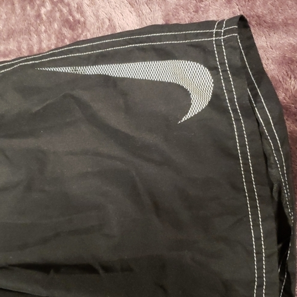 Nike cloth shorts size‎ Large - Picture 2 of 5